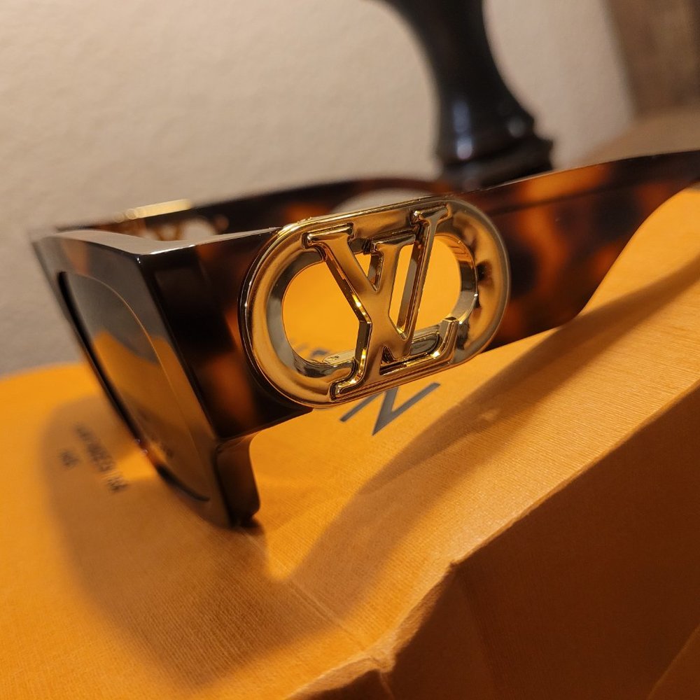 LV Link Square Sunglasses - Picture 6 of 8